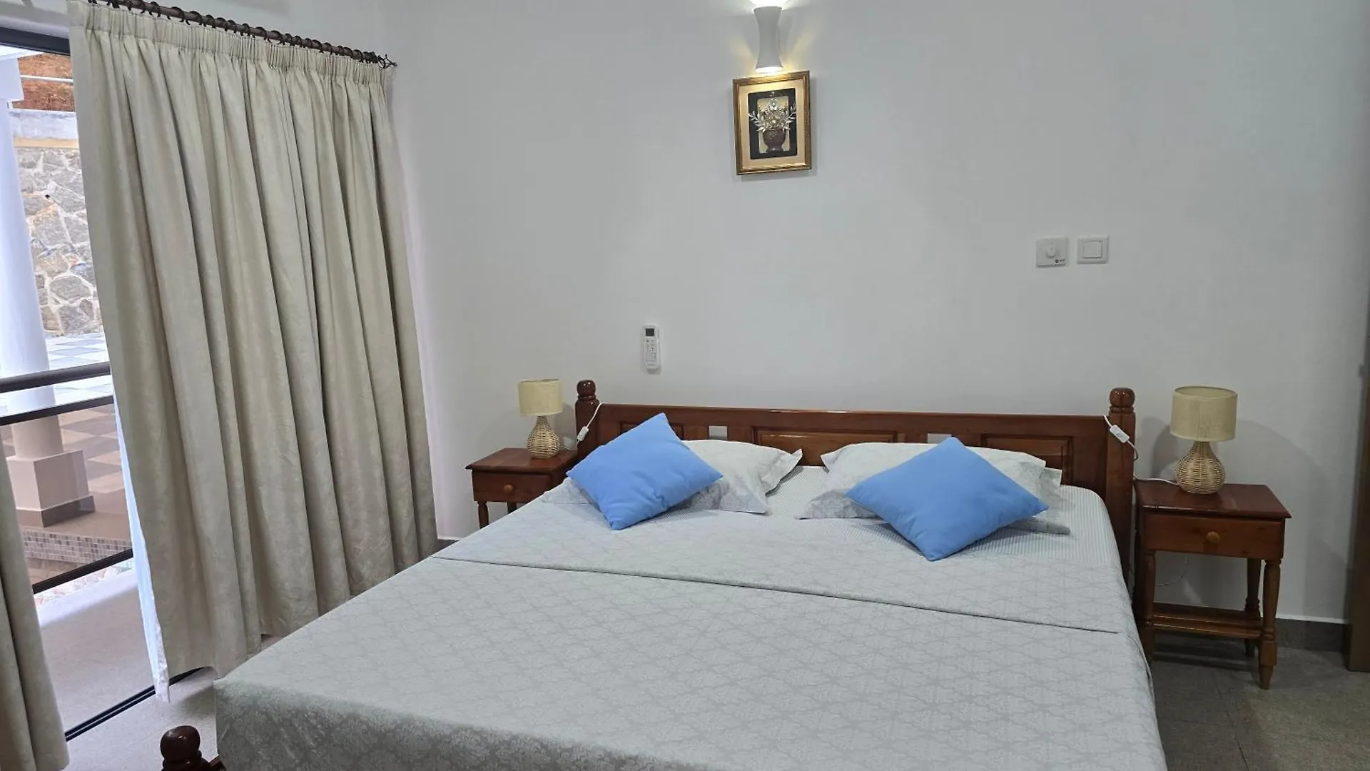 Anse aux Pins Lovers Paradise Self-Catering Apartments סיישל