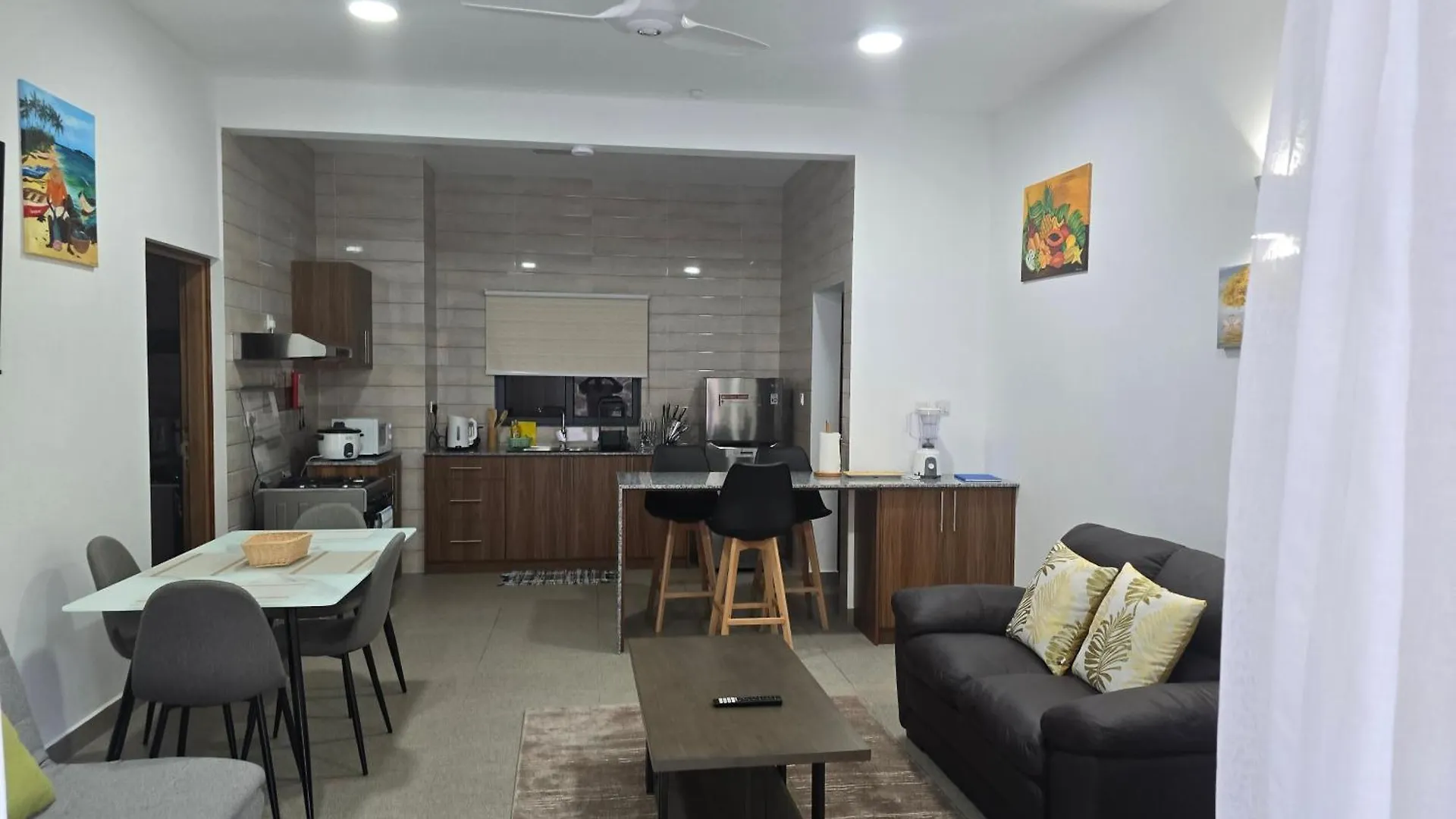 Lovers Paradise Self-Catering Apartments Anse aux Pins