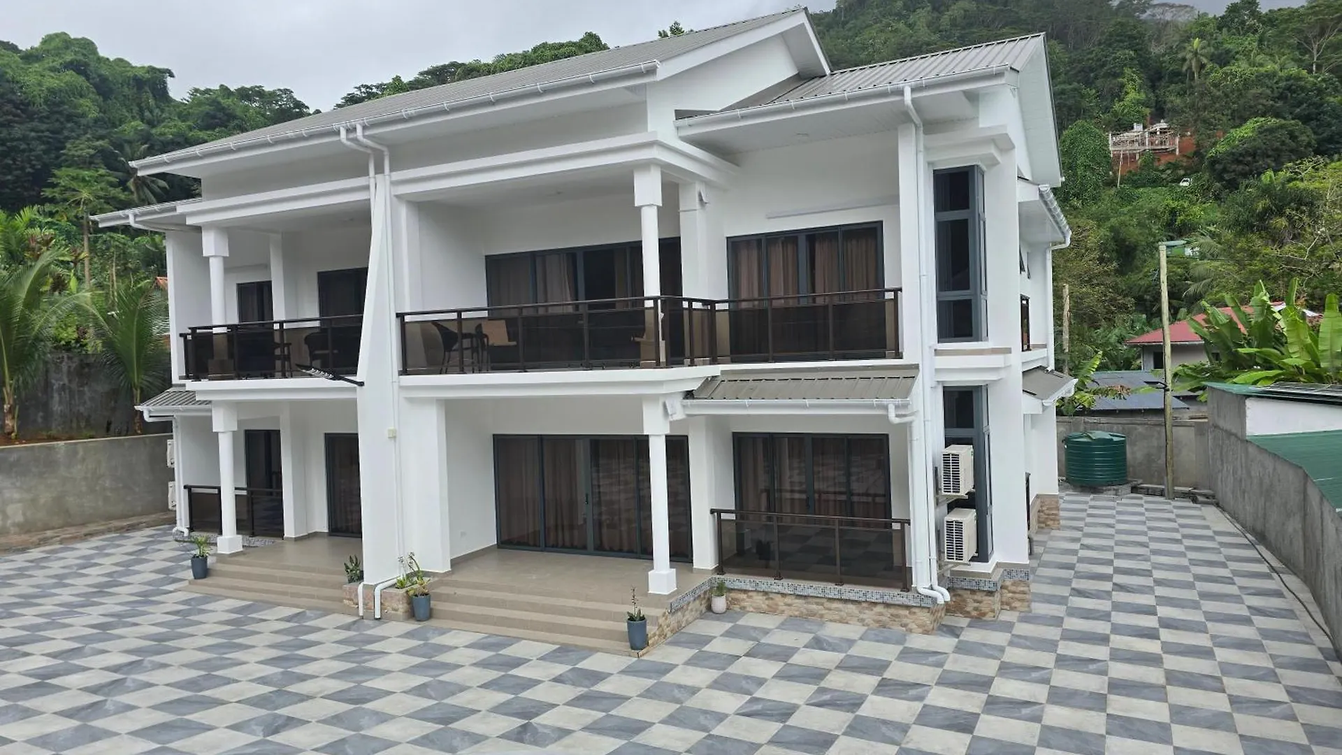 Lovers Paradise Self-Catering Apartments Anse aux Pins